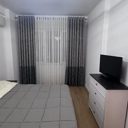 West Hills Szálloda Tirana